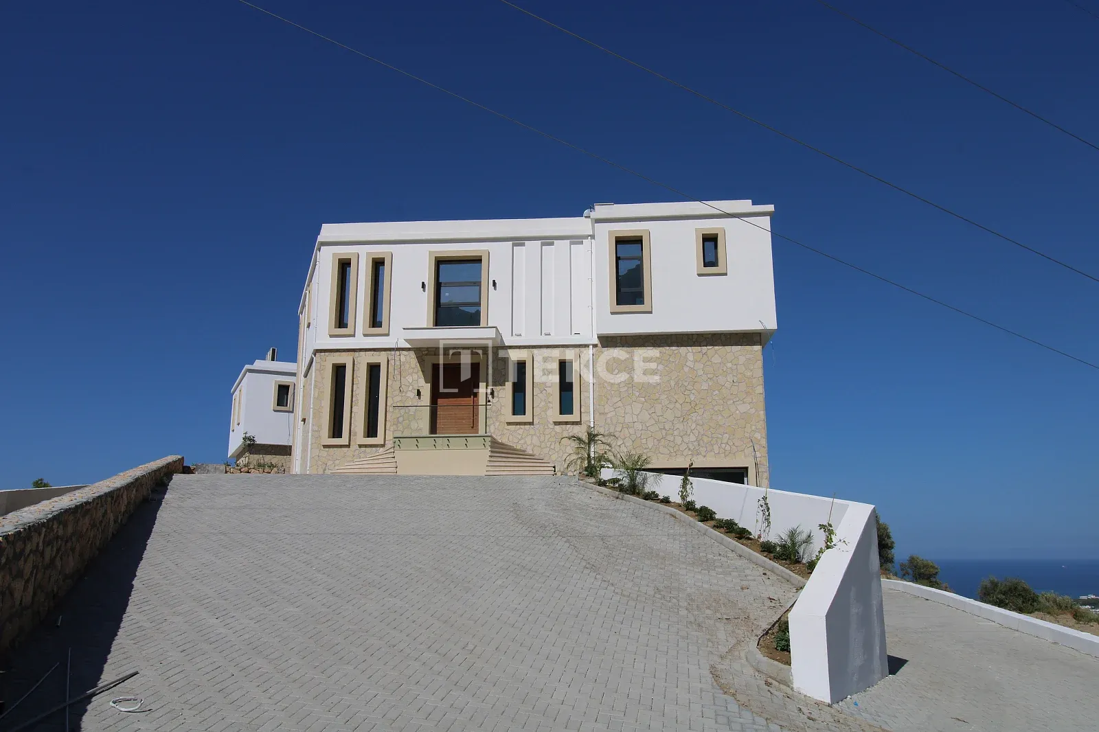 Moradia Isolada com Vista Mar e Jardim Espaçoso em Girne, Chipre do Norte