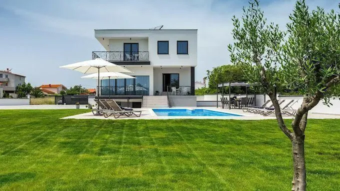 Villa de 5 Chambres à Štinjan, Pula