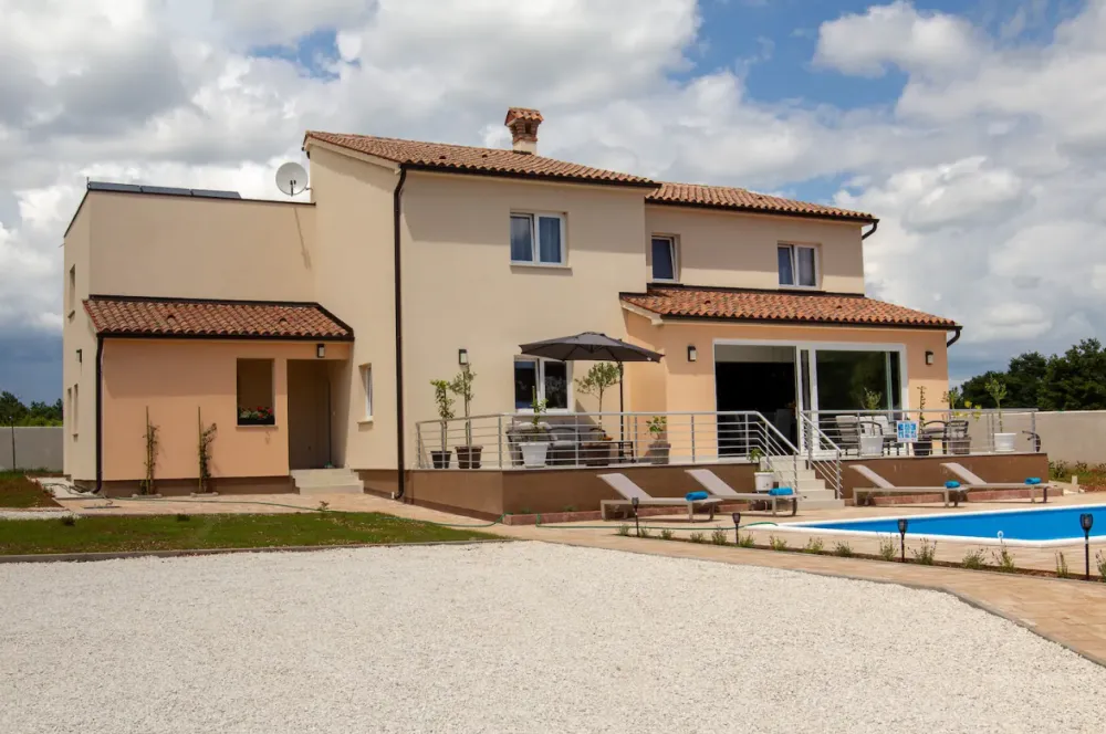 Villa de 5 Dormitorios en Barban
