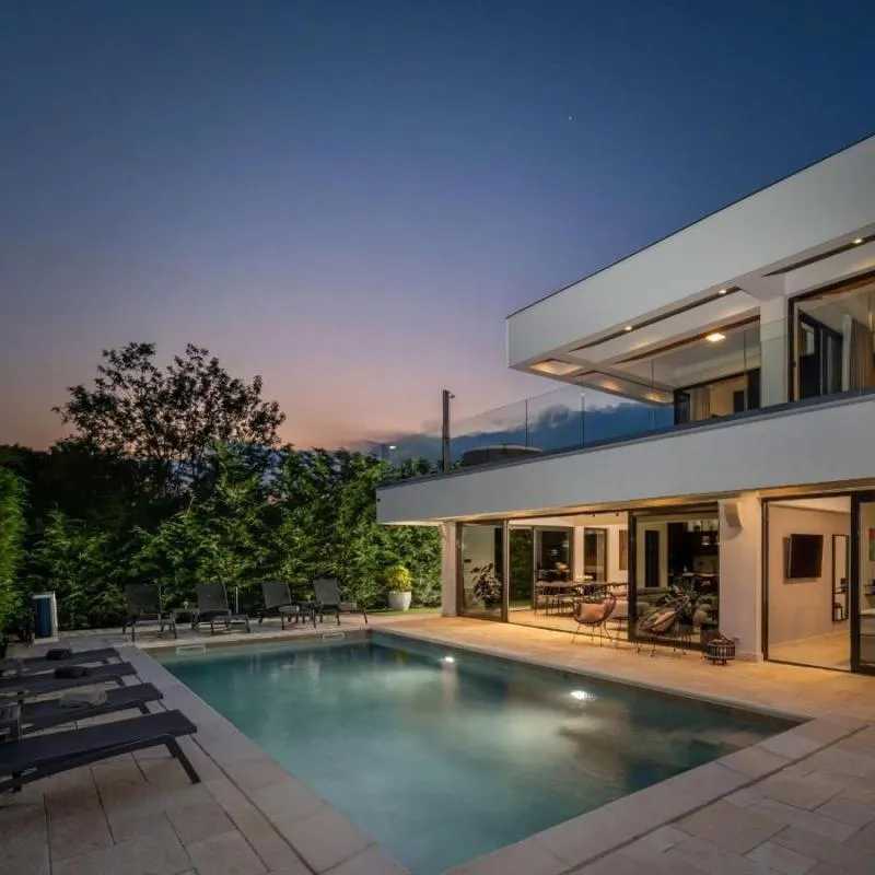 Villa de 4 Dormitorios en Lovrečica, Umag