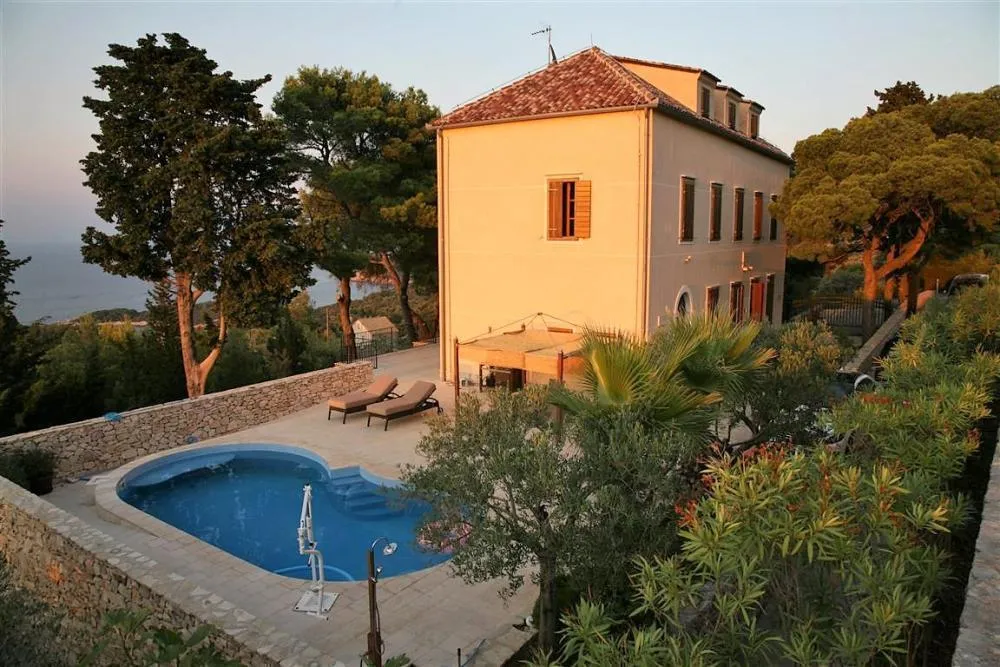 Villa in Vis