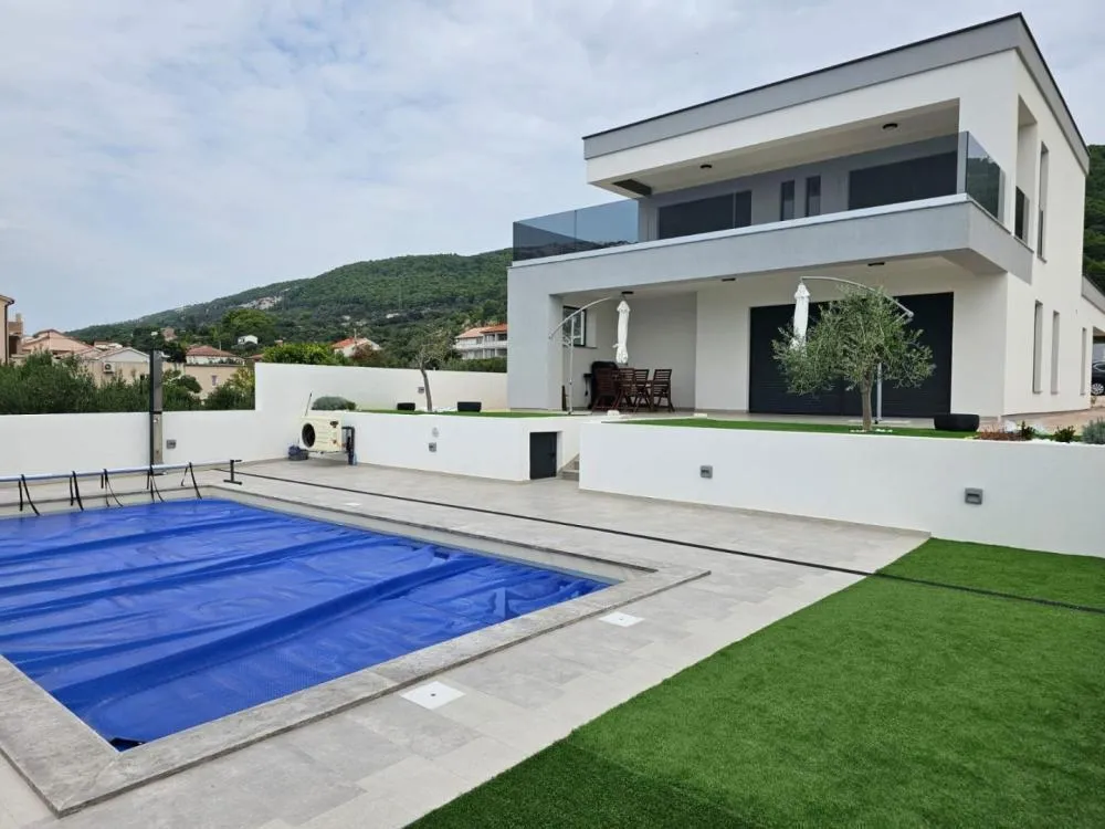4 Bedroom Villa in Banjol, Rab