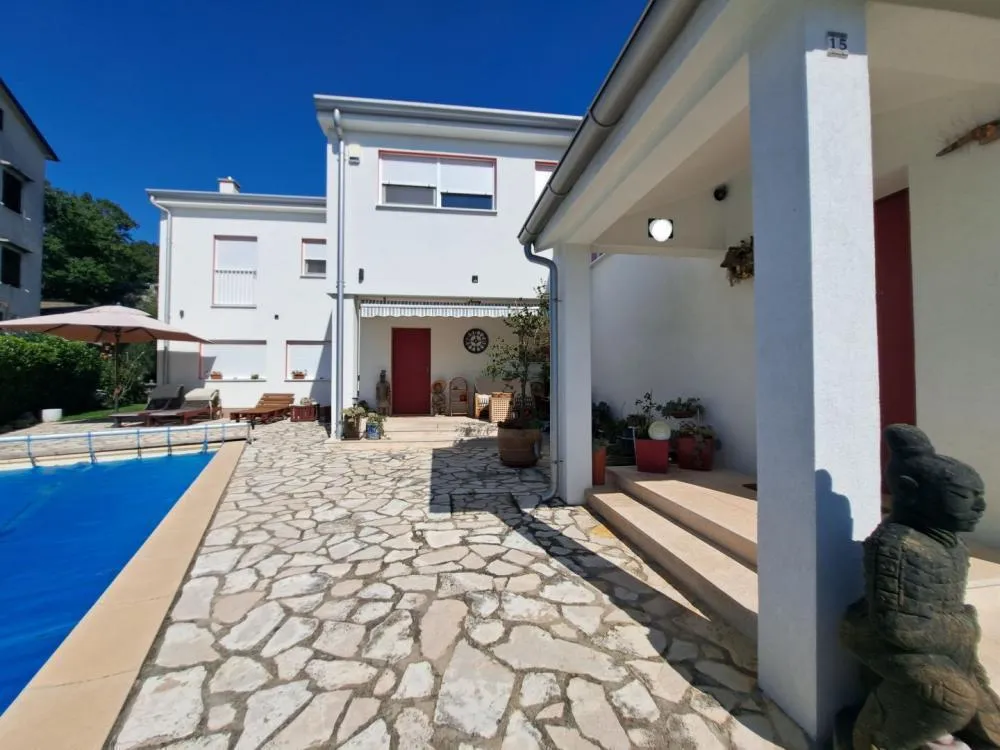 Moradia de 5 Quartos em Kostrena Sveta Lucija