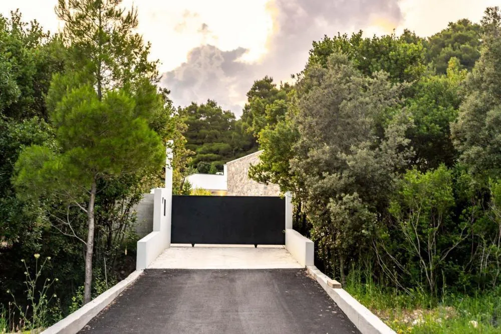 Rab'da 2 Yatak Odalı Villa