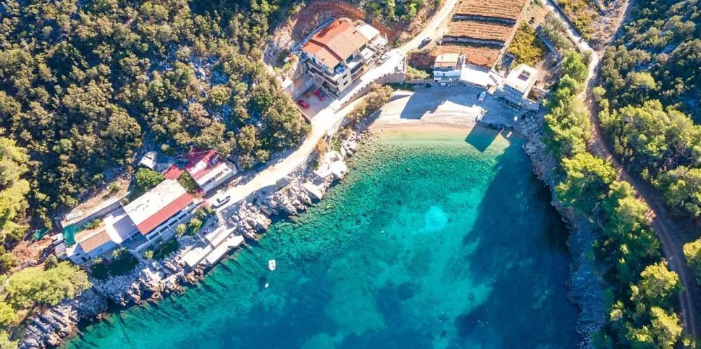 12 Quartos Outro em Hvar