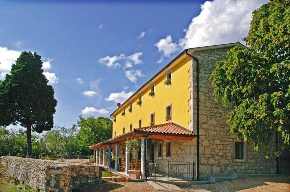 10 Schlafzimmer Sonstiges in Rabac