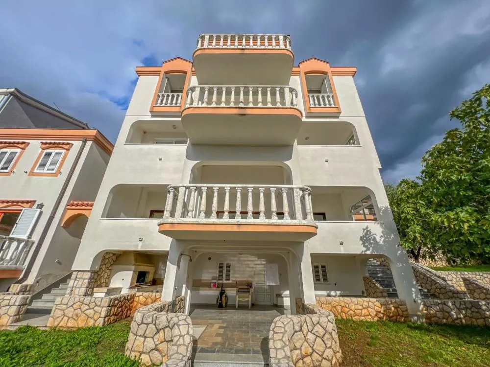 8 Quartos Outro em Crikvenica