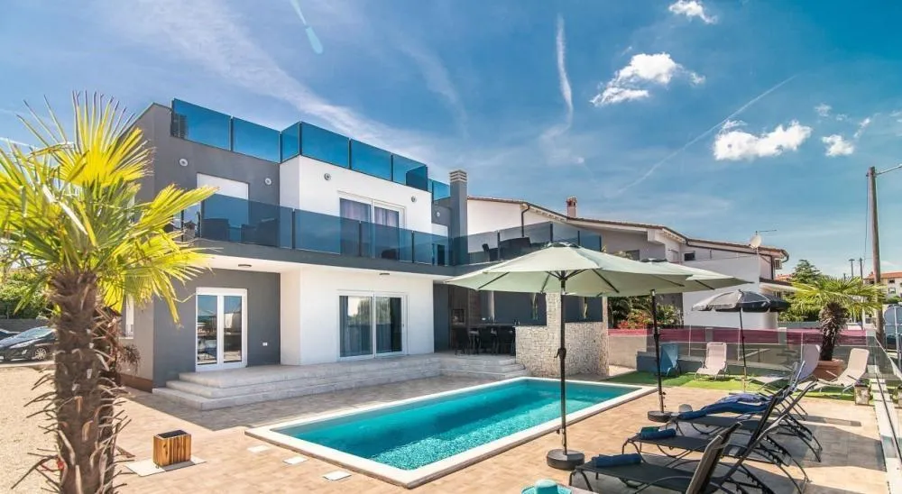 Villa con 5 Camere da Letto a Ližnjan