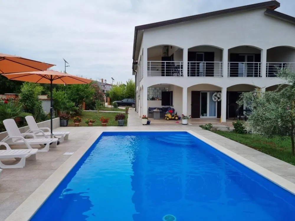 7 Schlafzimmer Sonstiges in Poreč
