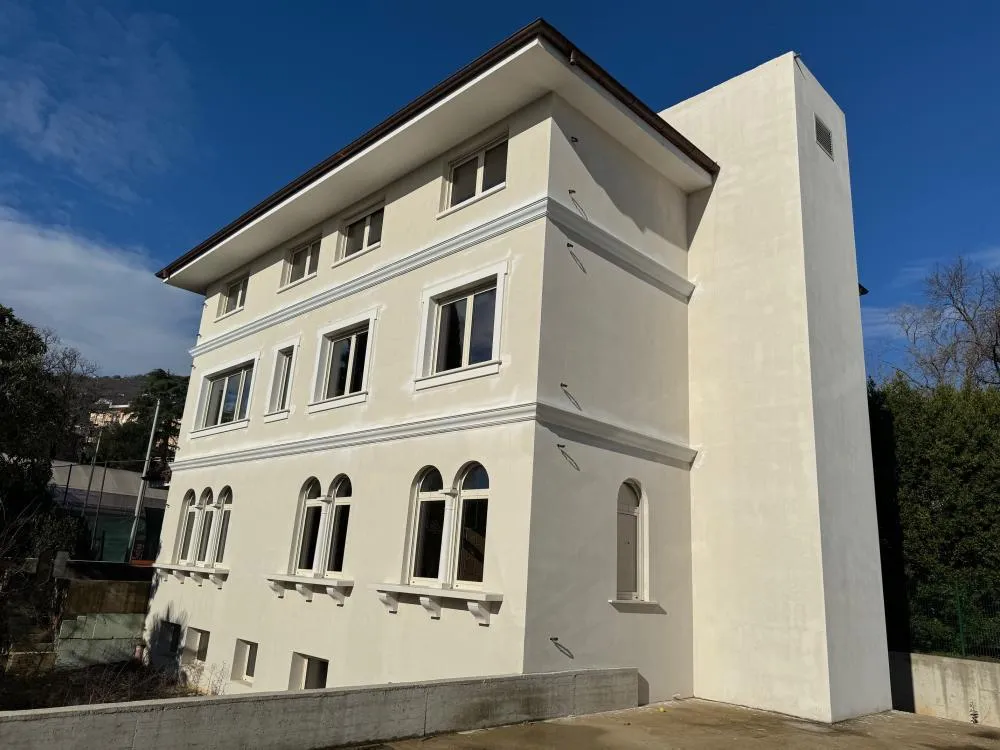 Moradia de 9 Quartos em Opatija