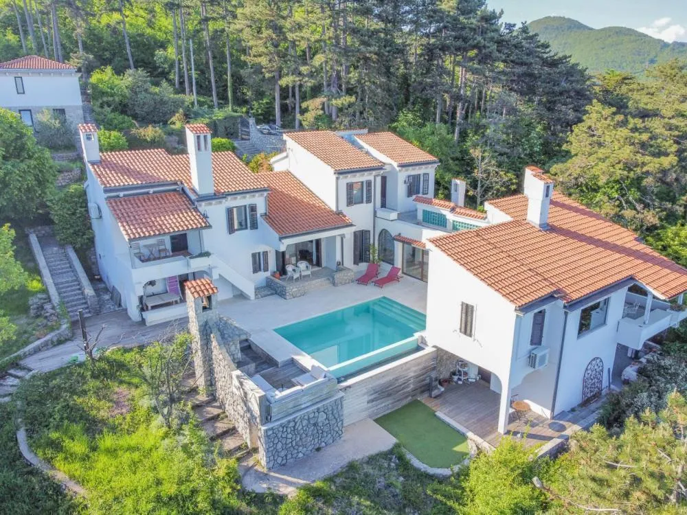 Villa de 5 Dormitorios en Veprinac, Opatija