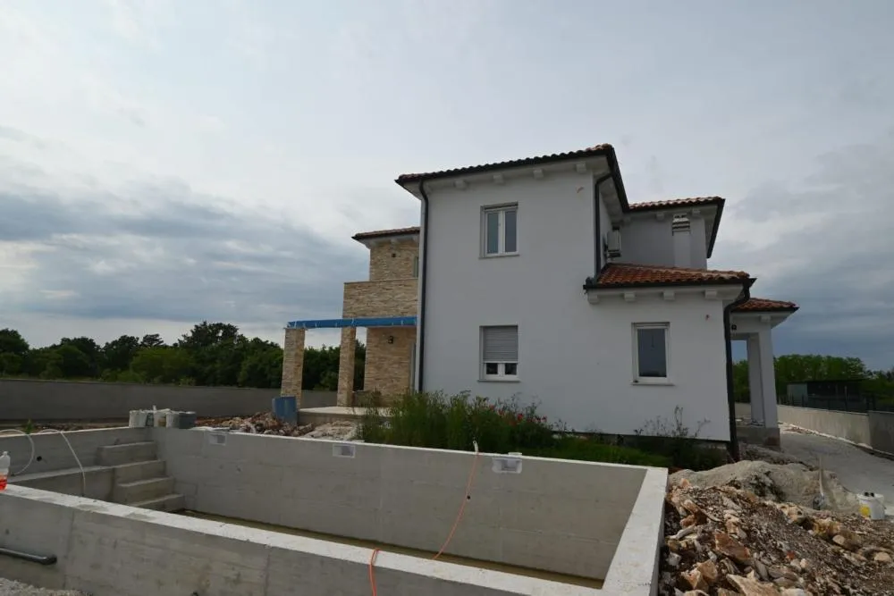 Moradia de 5 Quartos em Kanfanar