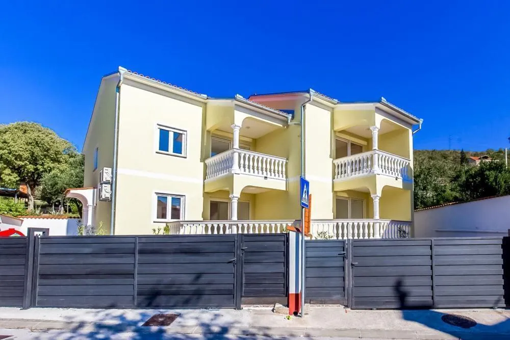 5 Bedroom Villa in Dramalj, Crikvenica
