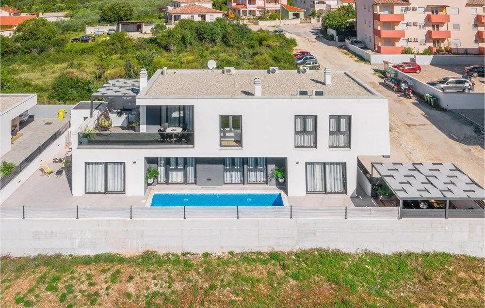 Vila de 7 Quartos em Veli vrh, Pula