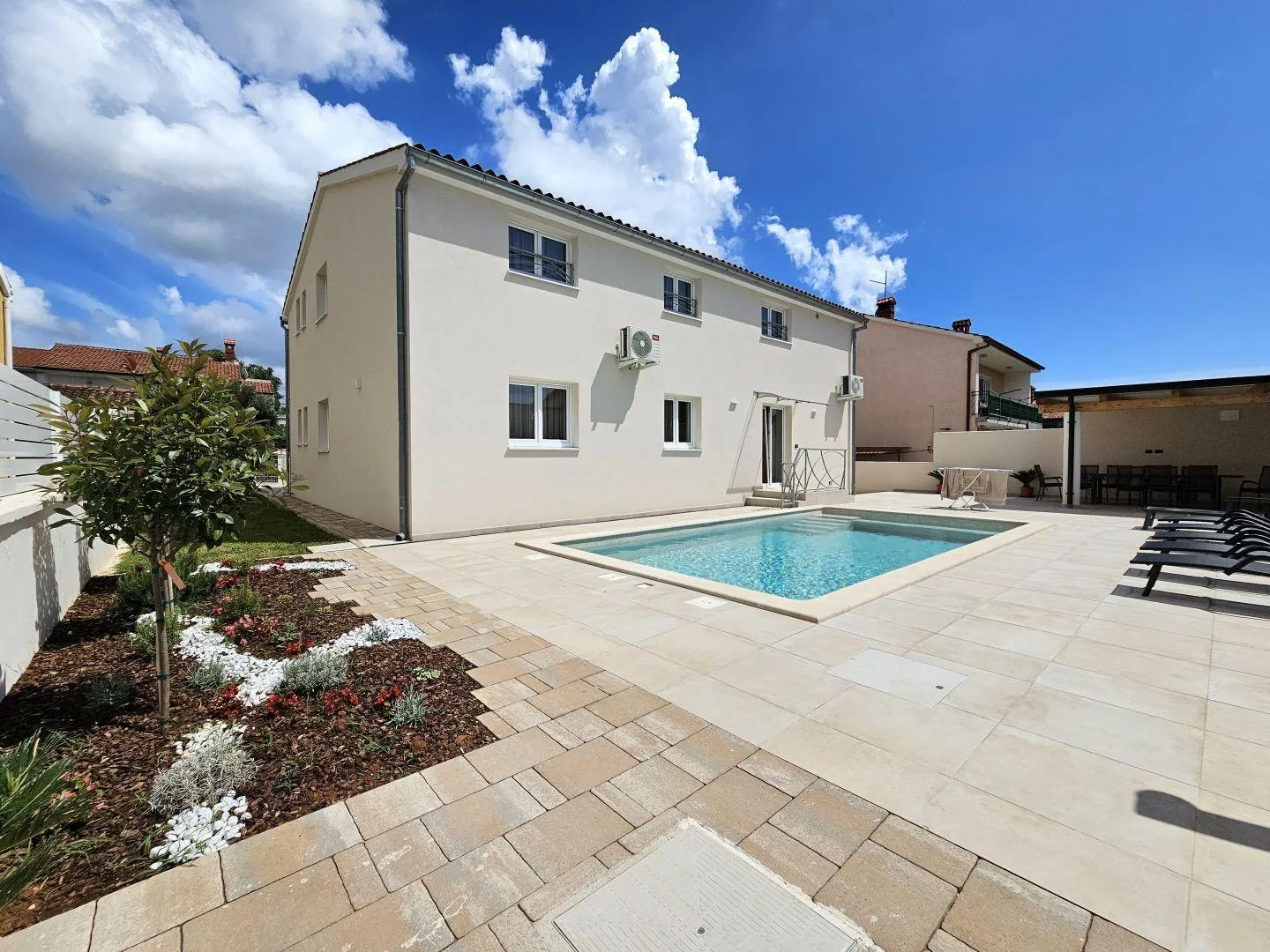 Villa de 4 dormitorios en Štinjan, Pula