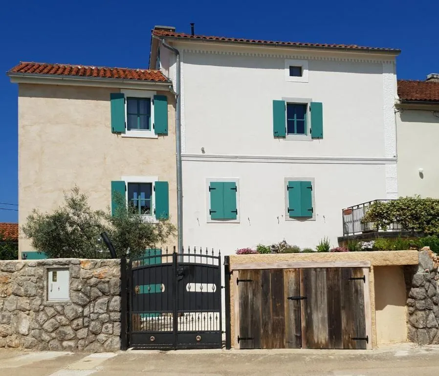 Moradia de 3 Quartos em Malinska-Dubašnica