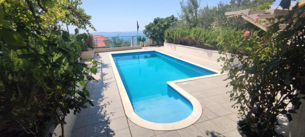 Villa a Podstrana