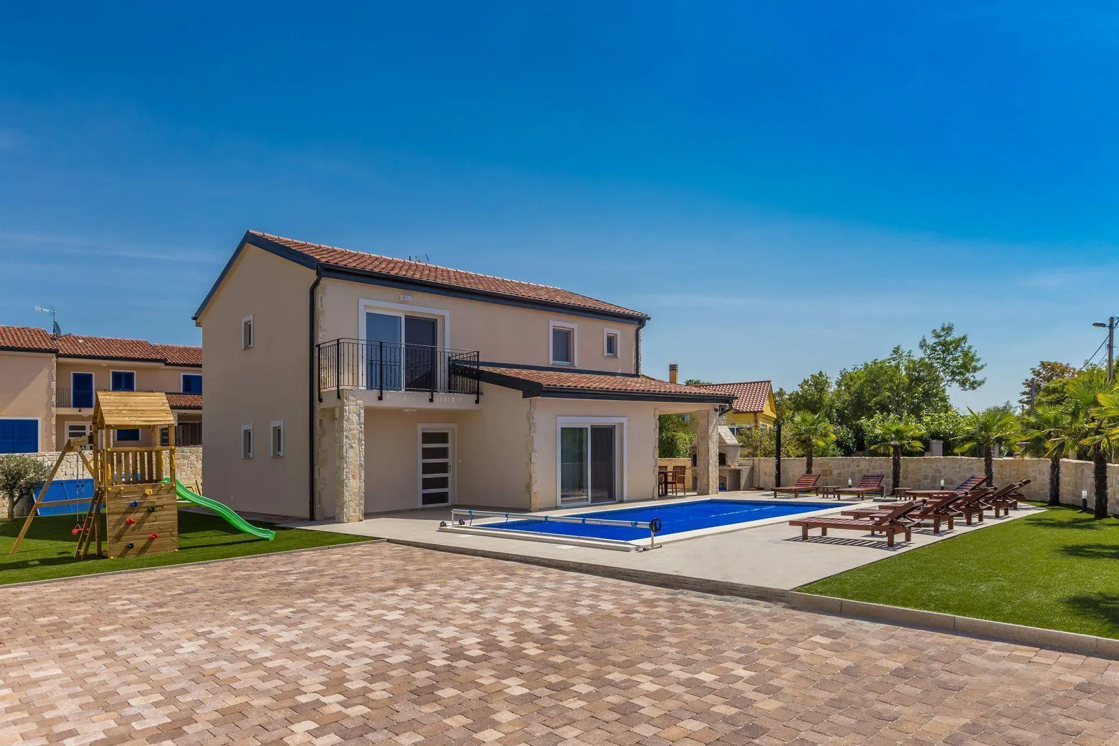 Moradia T4 em Kras, Dobrinj