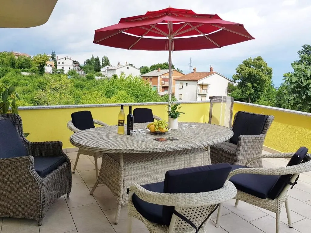 Autre de 9 Chambres à Matulji