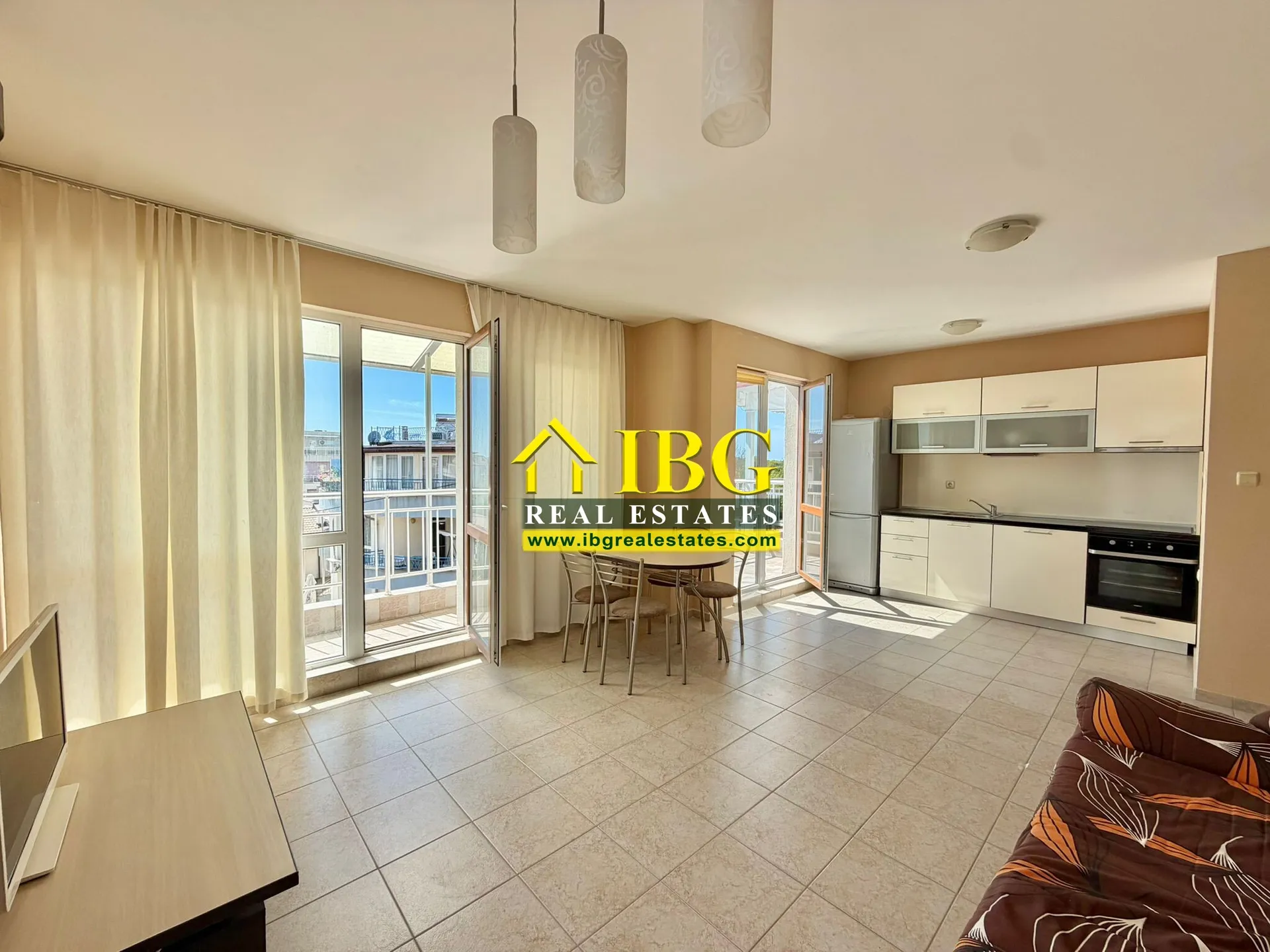 Apartamento de 1 Dormitorio con Vista al Mar y a la Calle | Amelia Garden, Ravda
