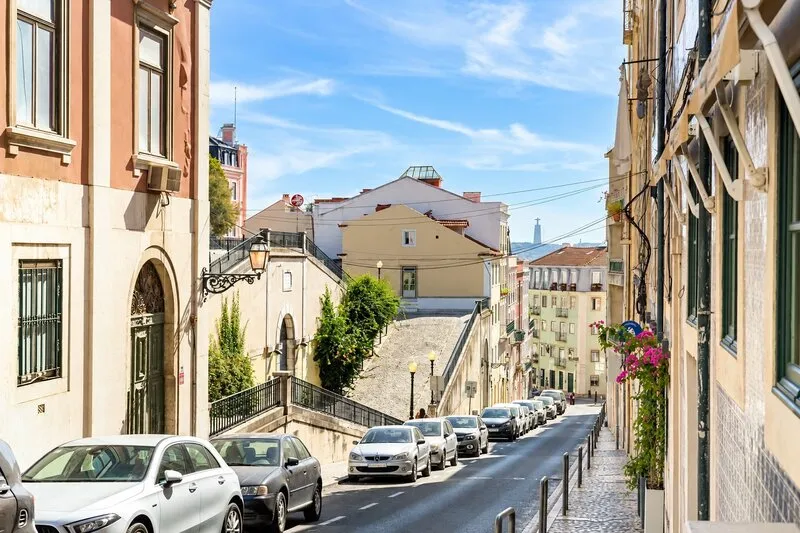 Penthouse in Príncipe Real, Lisbon — Top-floor apartment with private terrace