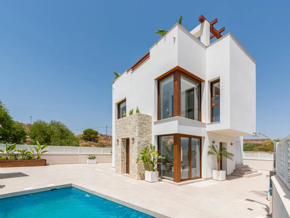 Moderne 3-Schlafzimmer-Villa mit privatem Pool in Vera, Almería